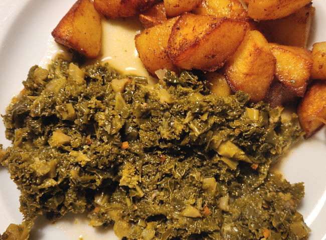 Grünkohl klassisch mit Bratkartoffeln